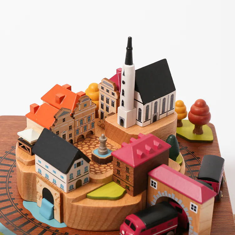LooveGift Autumn Scenery Rotating Train Music Box